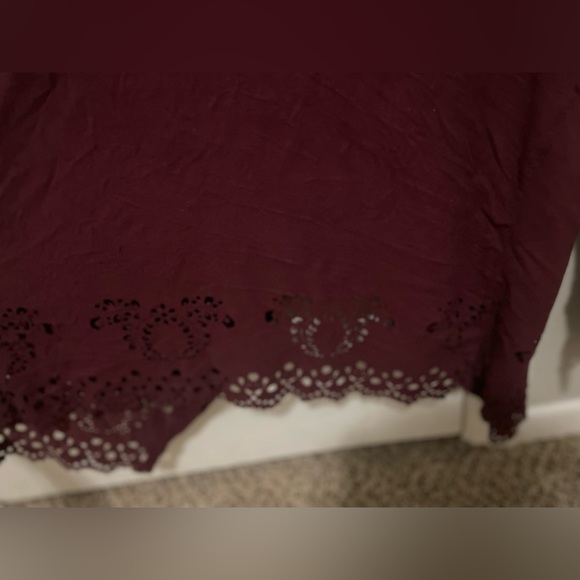 Size small - Picture 2 of 5